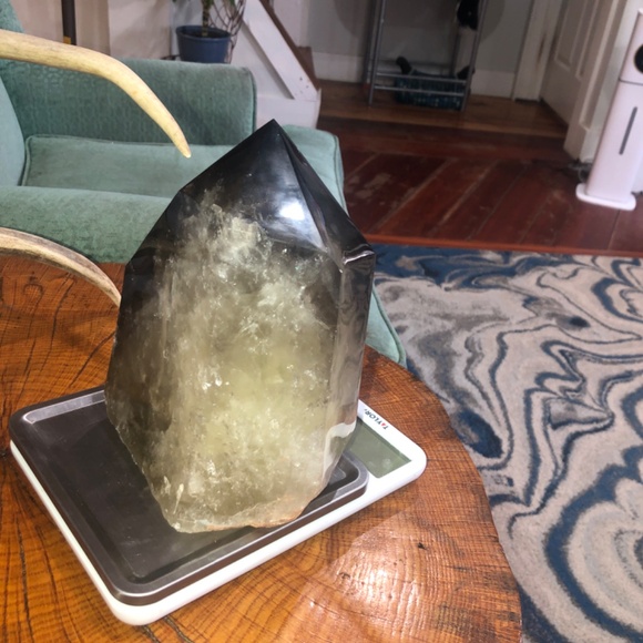 Phantom Smokey Quartz point 8 lbs+ 8 L